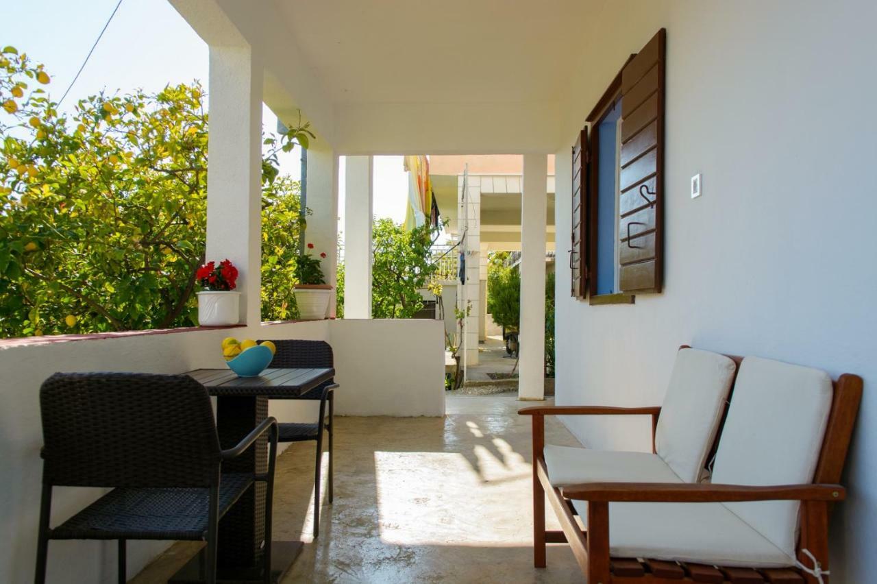 Apartment Milat Trogir Exterior photo
